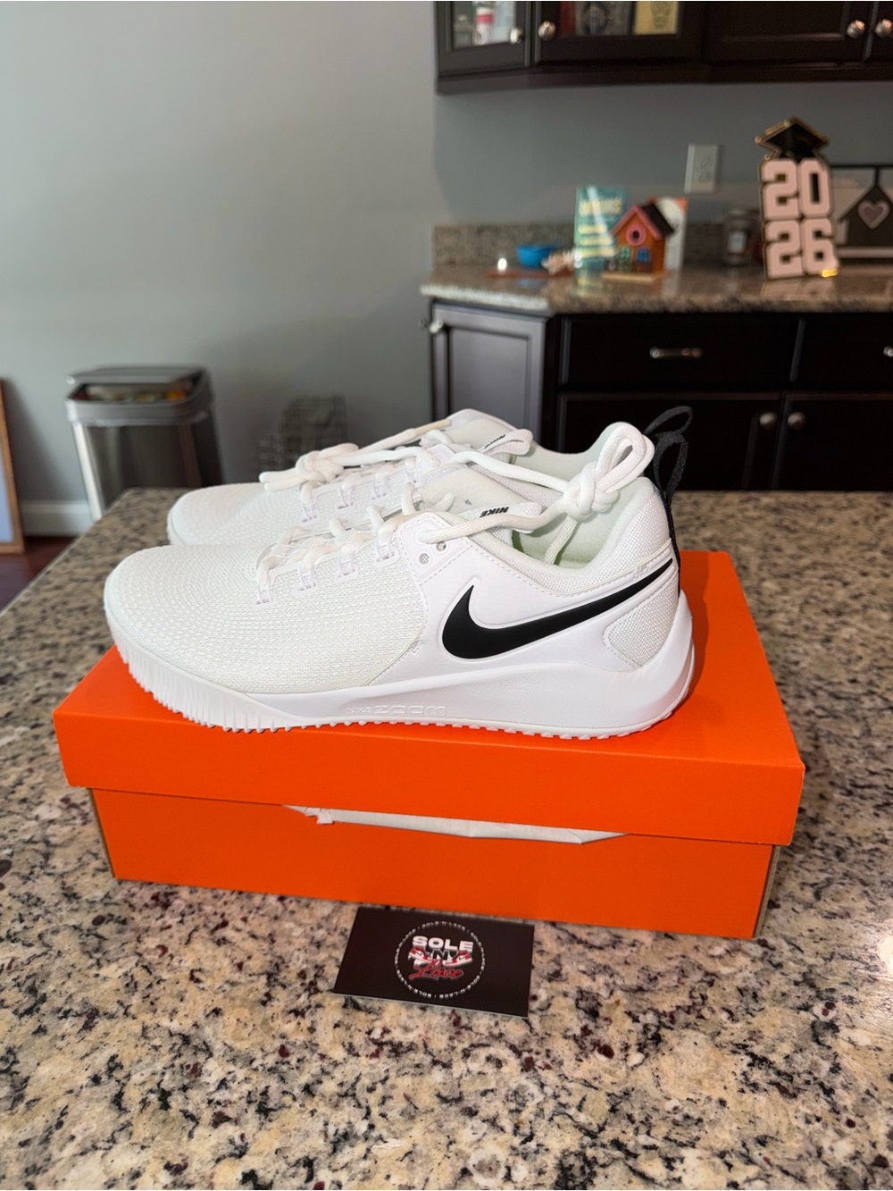 Size 9W Nike Air Zoom Hyperace 2 White Black W SKU AA0286-100 Brand New